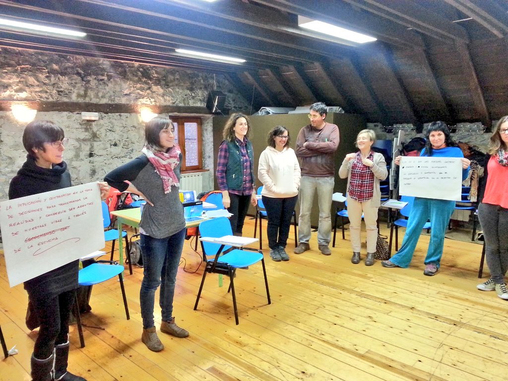 dcalomarde's tweet photo. Emocionad@s!! Formación #participación @almanatura Técnicos #juventud #RedSAIJ @IAJota @juanjomanzano @adrian_gimeno https://t.co/FlmPNWAkCY