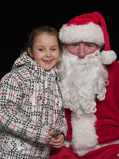 WeybridgeSurrey's tweet photo. Visit Father Christmas
In Santa's Grotto
at Queens Road Christmas Party
https://t.co/KuyKQYKYws
@QueensRoadWey https://t.co/DJtsBi7Ilz