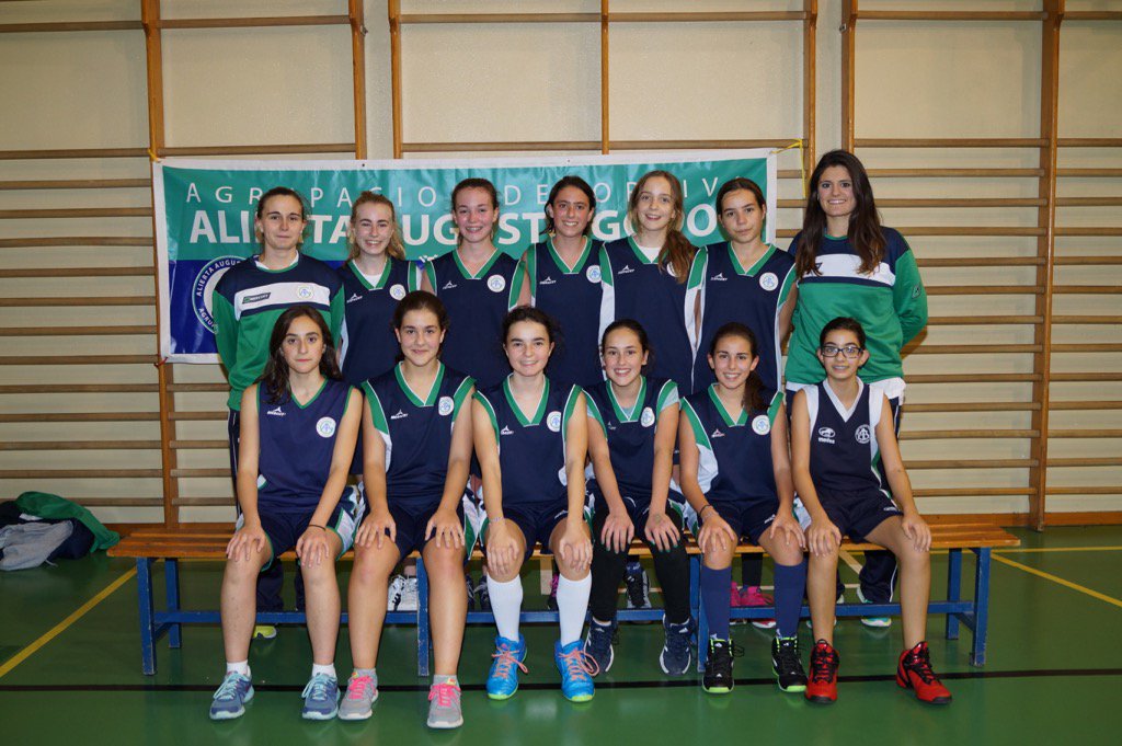 Adaagzgz's tweet photo. Infantil Femenino D 2015/2016 https://t.co/3gUWv0zYPS