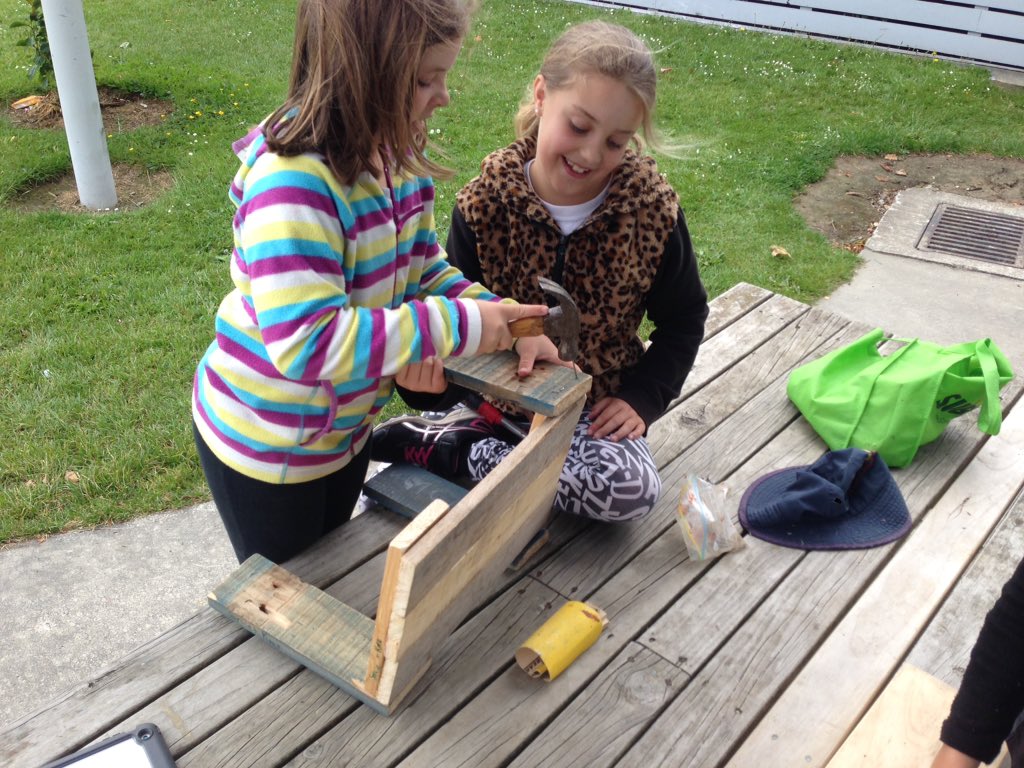6smallbubbles's tweet photo. Kate and Sophie's footstool is coming together! https://t.co/kr6LIw896V