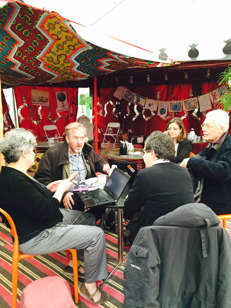 coordinationsud's tweet photo. MATINALE: Espace de travail #interassos a la #COP21 sous la tente caïdale de @coordinationsud #climate4dev https://t.co/k4pSXdFaIw