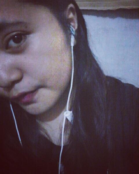 Pacalan via telfon,gini yak rasanya LDR-an😥