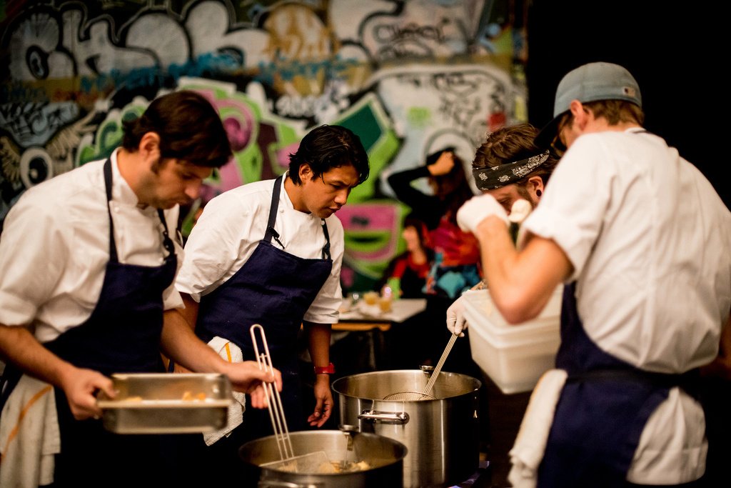 #nola #startup <a href="/DinnerLab/">Dinner Lab</a> buys competitor <a href="/dishcrawl/">Dishcrawl</a>, will launch "bar crawls 4 restaurants"goo.gl/z4fmcI