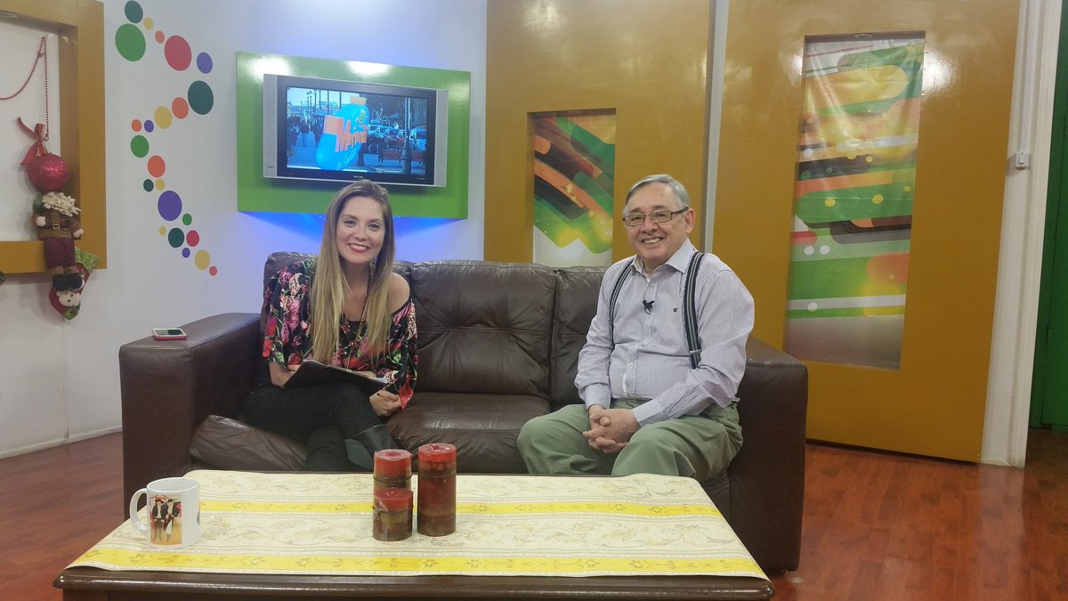 juanmorano's tweet photo. Ahora conversando con Paulina Gaete en Una Mañana en Familia de ITV #matinalitv #puq https://t.co/Q4VAuVuGWK