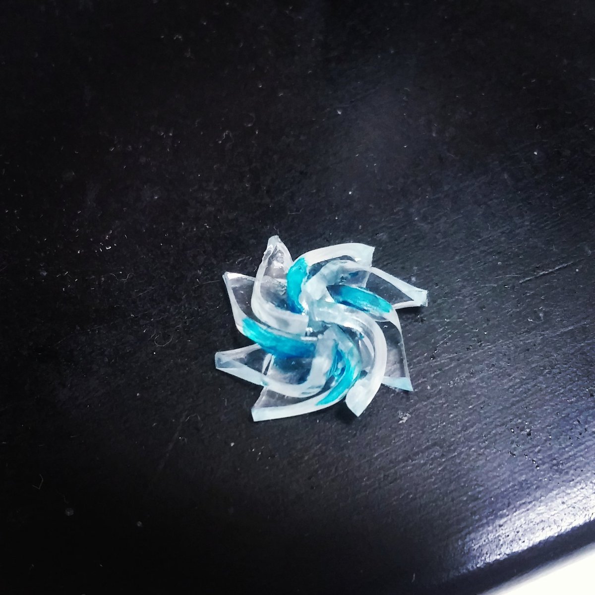 ちゃおちゅーる Na Twitteri 手でざっと成形してもわりと上手くいくというね 笑 プラバン プラ板 プラバン部 ハンドメイド Handmade ハンドメイド好きさんと繋がりたい プラバンアクセサリー 立体プラバン 風車 T Co Wbwmakkxzc