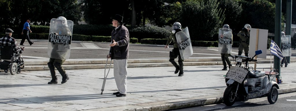 ntantamisk's tweet photo. General strike. 3 Dec, 2015.
#Greece
#strikegr https://t.co/UsisRitdMk
