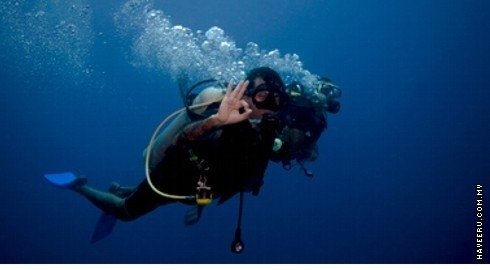 seasave's tweet photo. TIME magazine chose #MohamedNasheed as 1 of the Heroes of the Environment. https://t.co/HdCfzECwPz https://t.co/jI27DmhXpn