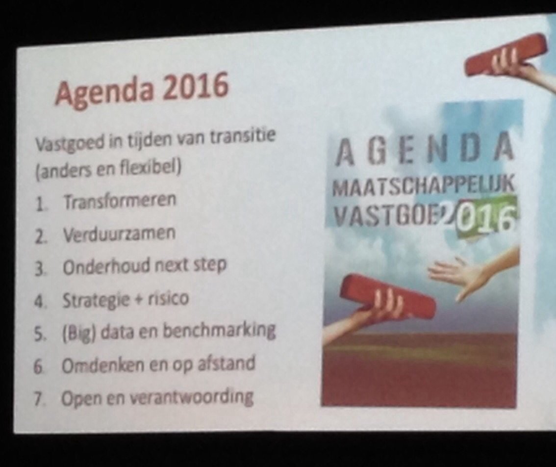 BouwstenenvS's tweet photo. De zaal bepaalt de prioriteiten op de agenda maatschappelijk vastgoed 2016; wat heeft uw prioriteit? #oporde #dtv https://t.co/Rzm5rdGvlA