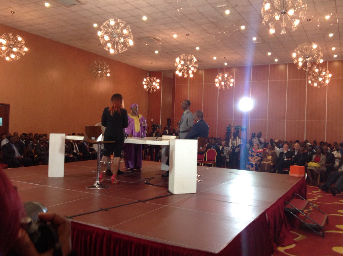 fosterncho's tweet photo. "Un ordinateur = un emploi" dixit Mr Don directeur de l'ISTC #AFW2015 https://t.co/bkN69JDZ8B