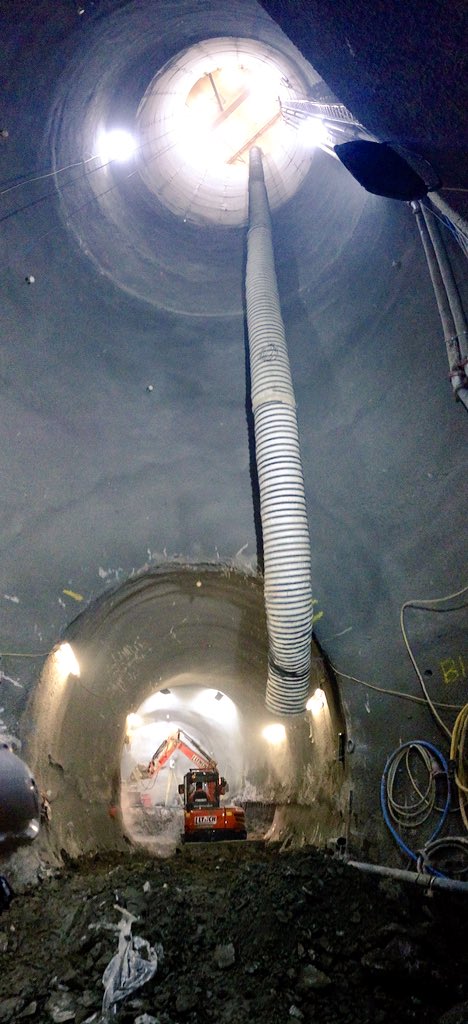 BakerlooLink's tweet photo. Great morning tunnelling deep under Paddington. Excavation and sprayed concrete (SCL) works ongoing #TunnelDayUK https://t.co/TRxv1CXaWb