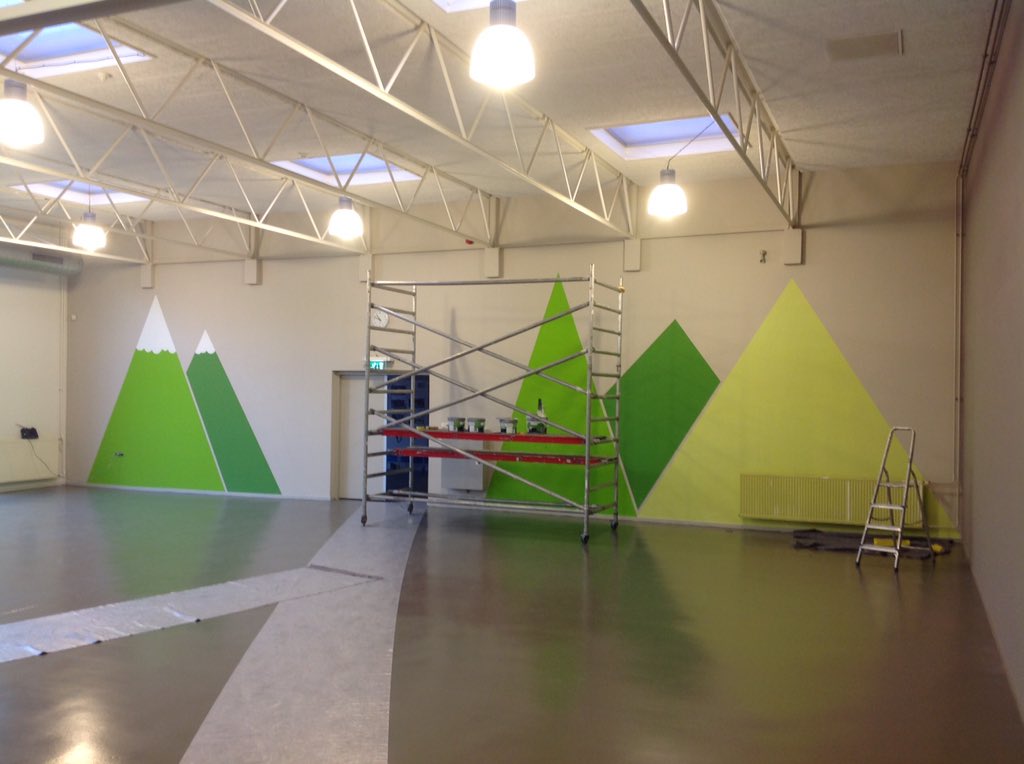 eromesmarko's tweet photo. De kantine in Wijchen naar ontwerp van Heleen Vredeveld krijgt vorm. Het sneeuwt al op de toppen! #eromesmarkostudio https://t.co/pioVnEtber