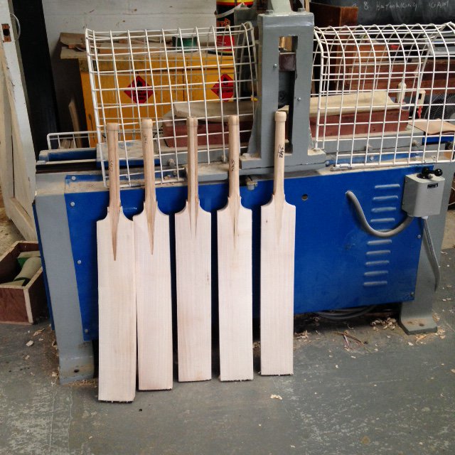 MadeByGrayNics's tweet photo. That's all the blades pressed and ready to shape. Join me here tomorrow for that part of the process. https://t.co/cGCQCsh9aD