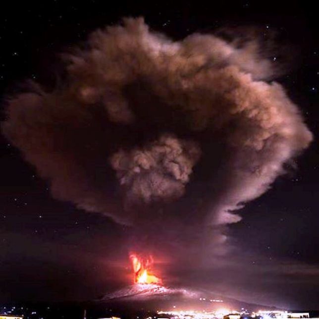Andrea アンドレア エトナさんが噴火してる 火山灰はよく俺の街まで届くからパパ今日洗車をしないでください 笑 Etna T Co Ozazoe4qml T Co C90qv4silf Twitter
