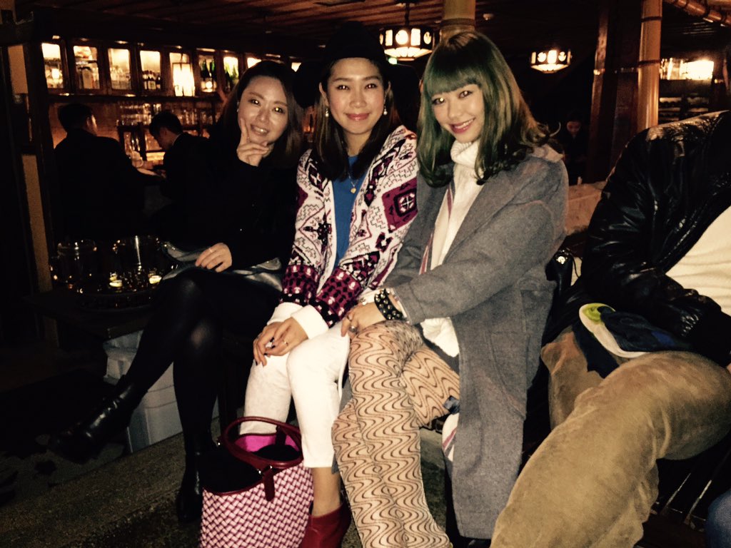 NamiueharaTokyo's tweet photo. 10年以上ぶり。
みんな女社長、凄すぎる。
パイセン、仲間、勇志。

麻布 #藤森麻由 #三摩暢香 #10年以上ぶり https://t.co/jYmG4ej1nw
