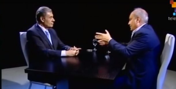 chicheenvivook's tweet photo. VIDEO | @vh590 y @herlombardi cara a cara por el final de 6,7,8 https://t.co/nXnQjypzOc https://t.co/b2uxkf3gJ2