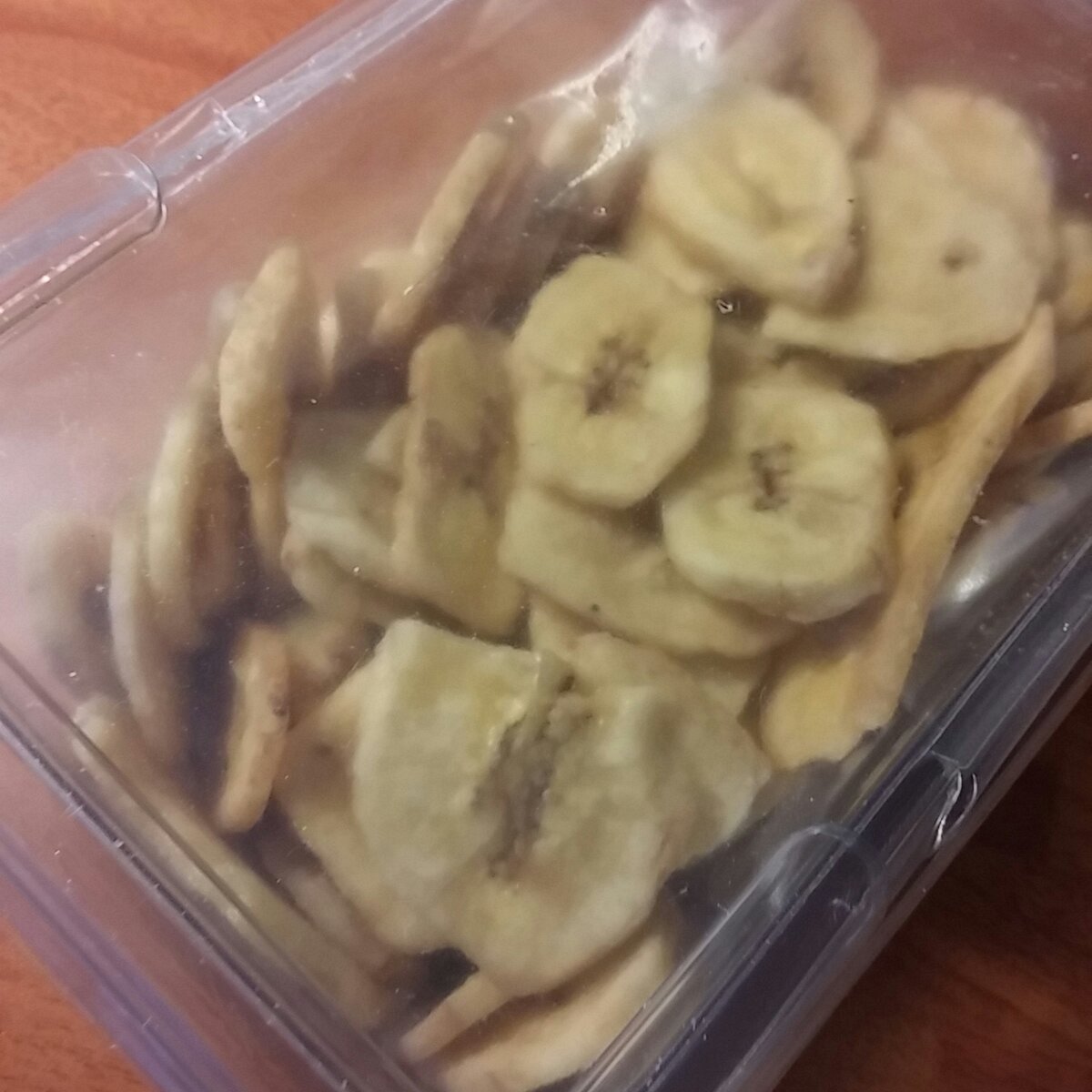 vivileaks's tweet photo. Har kjøpt bananchips, for variasjonens skyld.
Liker å leve litt farlig. Høhø.
#banangate https://t.co/Yq0wabd0r0