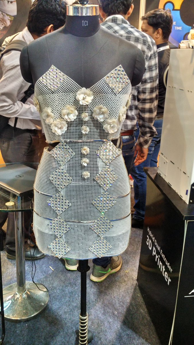JugaadMagazine's tweet photo. Visiting the #inside3Dprinting expo means looking at health care and fashion solutions sharing a table. https://t.co/ajQwu2F0Nh