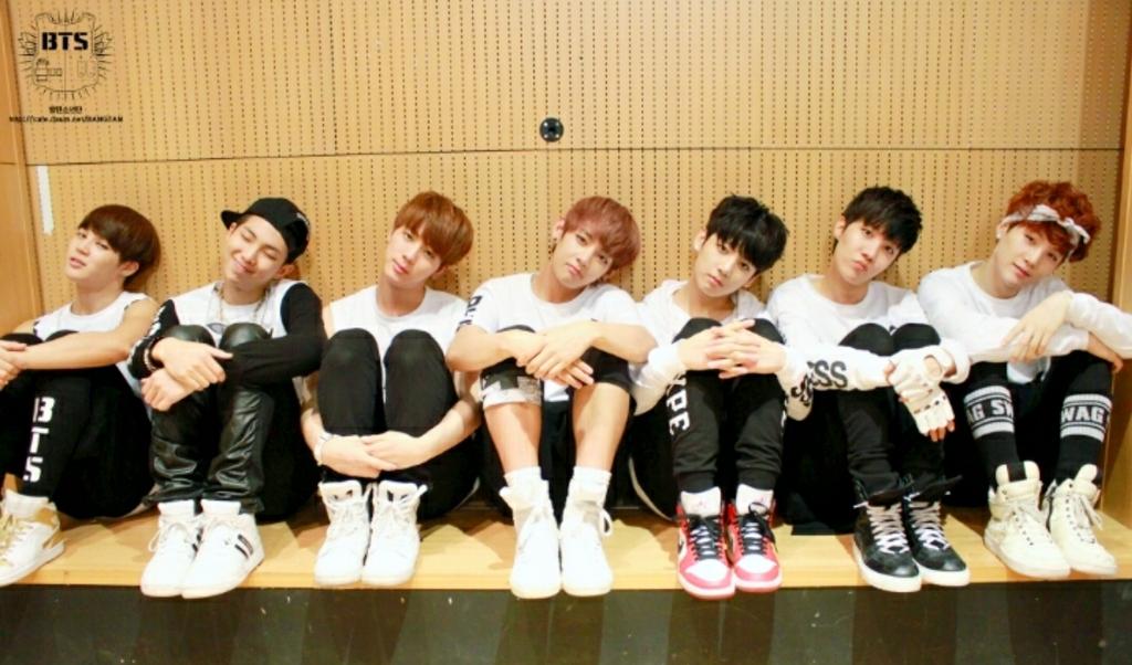 vbts3sistar's tweet image. 中3の01lineでテテぺんです！
♯BTS好きな人と凄く絡みたいのでRTくれた人必ずお迎え行きます♡
♯armyと絡みたい
RT拡散お願いしまーす(๑˙³˙)❤︎