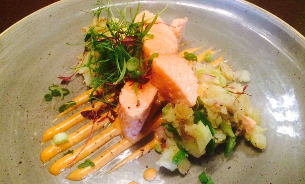 Dining_Roomkdy's tweet photo. Confit Salmon fillet with harrisa mayo and a crushed new potato &amp; spring onion salad.... https://t.co/uWp0UF0keo