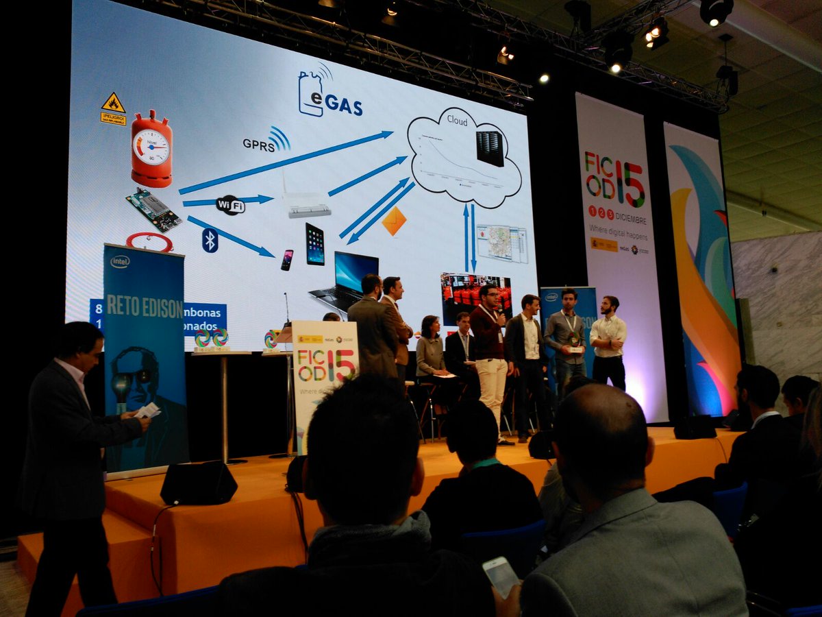 egas_inf's tweet photo. Ganadores del #RetoEdison en la categoría de promesas!!!! Y @FICOD #FICOD15 https://t.co/m0pjNbbyjm