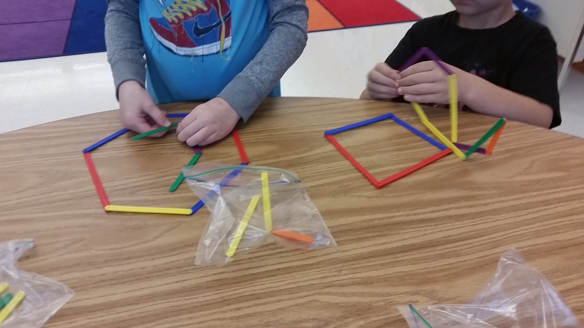 RandiBlue3's tweet photo. @HCPSSElemMath First grade students discover attributes of polygons with Anglegs. https://t.co/CBnX46I8T9