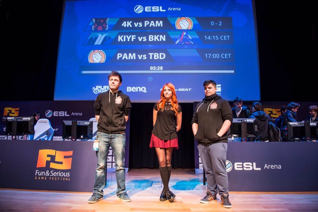 Ethieen's tweet photo. Foto con @LoLReven y @JaviMartinez132 by @Hara_Amoros en #ESLArenaFS https://t.co/ArUxr28Ejr