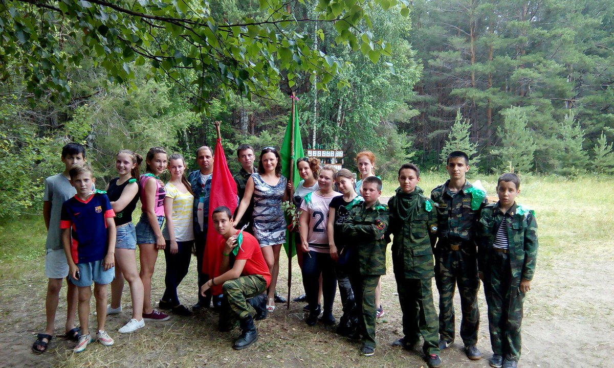 fkceirf2013's tweet photo. Такая ностальгия💗💗
Вы мои самые💝
Вернула бы время назад и поменяла бы многое🙏 https://t.co/qCYa2tjZ6u