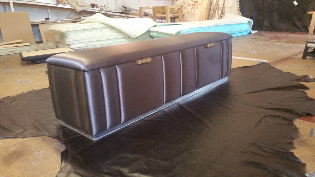 LaDiDaLiving's tweet photo. Upholstered chest. #upholstery #bespokefurniture  #interiordesign  #furniture  #design #Stockport  #Manchester https://t.co/x3gIsB8aKZ