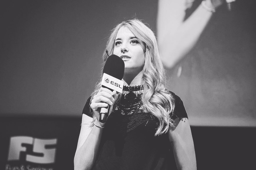 Ethieen's tweet photo. Fotaza de @Hara_Amoros! @ESLspain #ESLArenaFS https://t.co/0hIh7AT49c