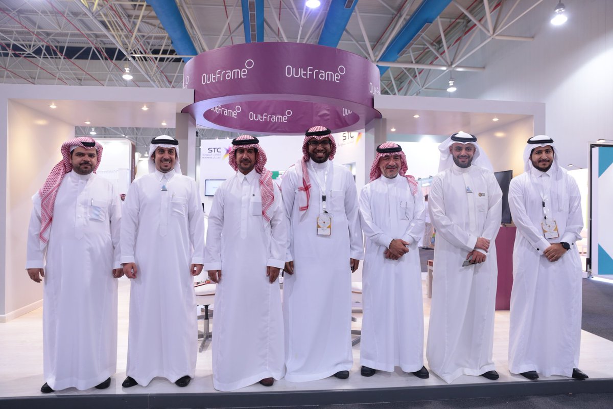 OutFrame_SA's tweet photo. صور من توقيع اتفاقية التعاون بين نادي القادسية السعودي و أوت فريم مع الأستاذ/ معدي الهاجري.
https://t.co/ZOIyhDqIRE https://t.co/zBjszRI7F1