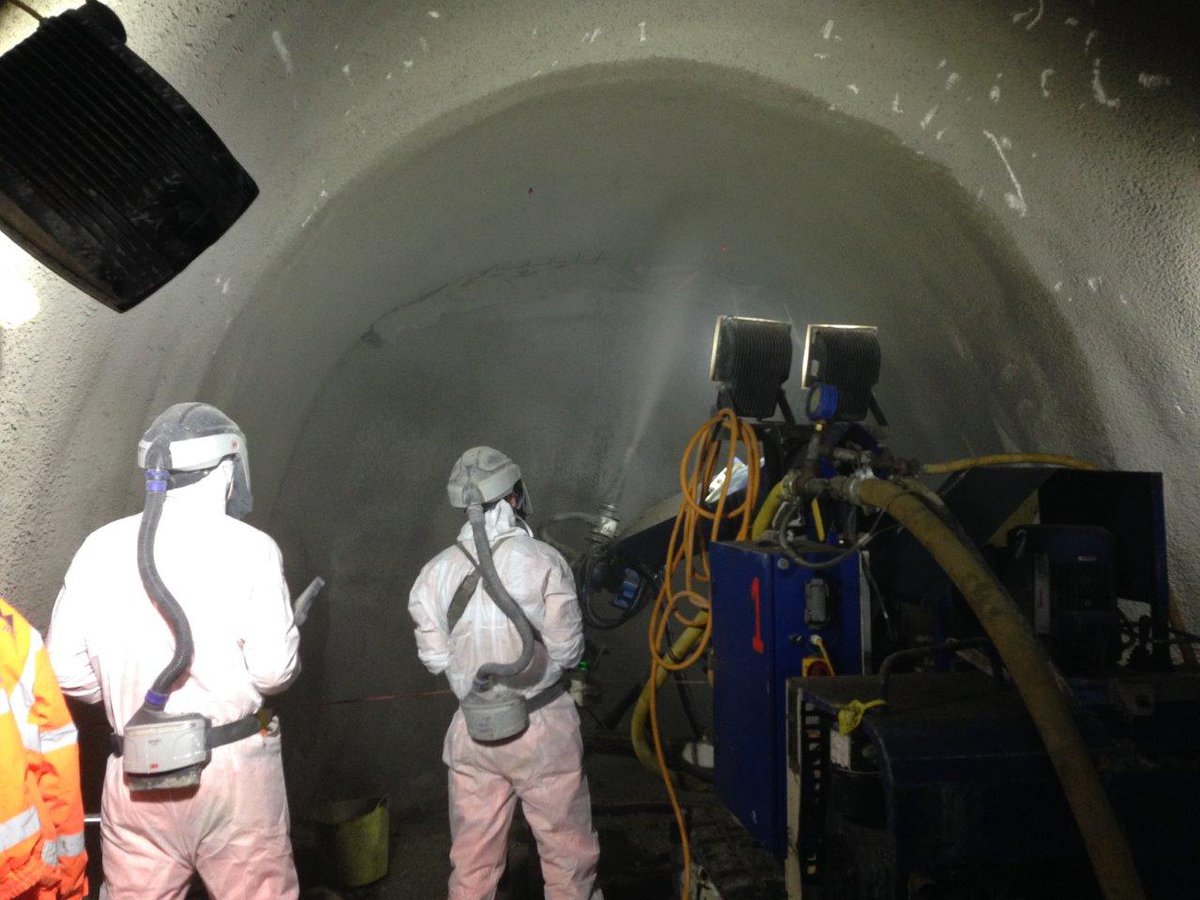 BakerlooLink's tweet photo. Excavation complete. Next step is to spray the concrete lined (SCL) tunnel profile #TunnelDayUK https://t.co/c0f6MC5O9f