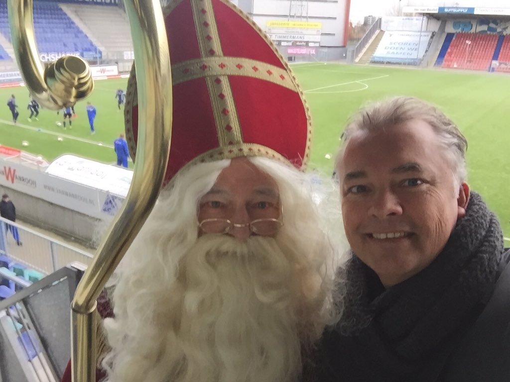 evwonderen's tweet photo. Selfie met de Goedheiligman bij @mijnfcdenbosch Vereerd met zijn bezoek namens @VisionArt_nl  #FCDenBosch https://t.co/4av7CsSX1v