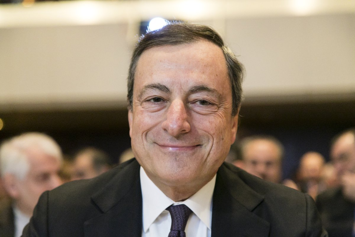 Draghi: We are witnessing a gradual recovery in the euro zone cnb.cx/1IFpc2Z