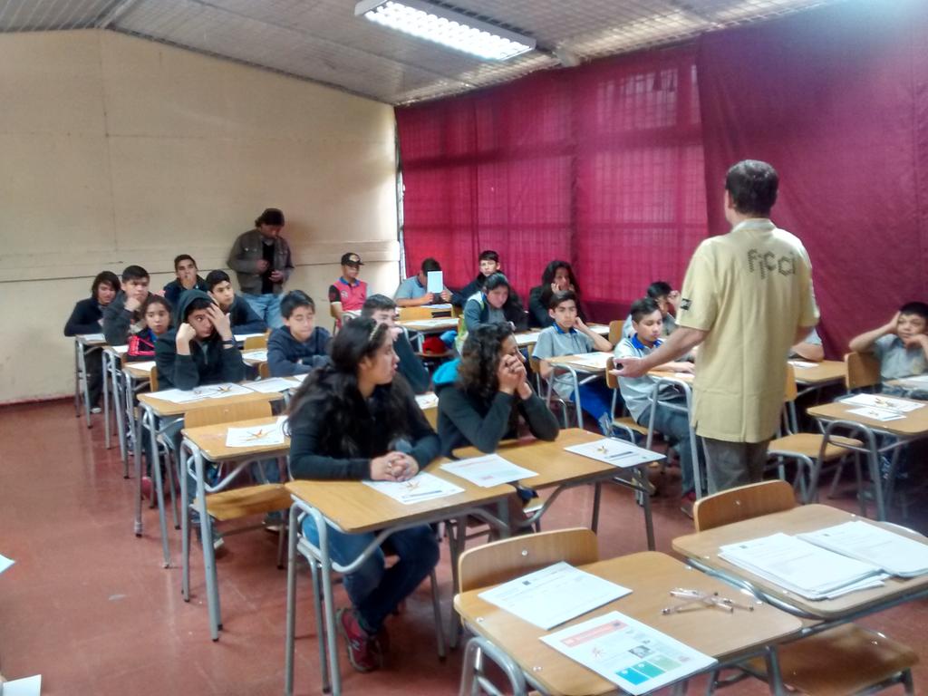 Diversanima's tweet photo. 7° Básico Liceo Pablo de Rokha de La Pintana Clínicas Audiovisuales @UEenChile @inddhh https://t.co/uuVw2hmLkl