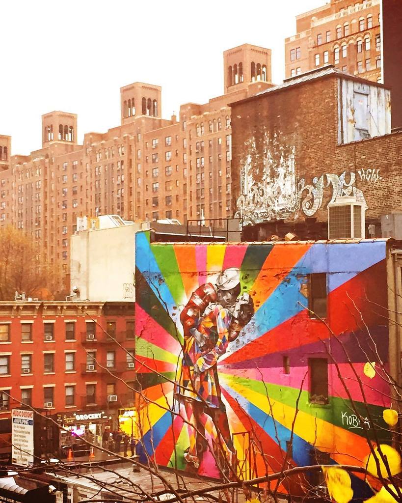 StArtEverywhere's tweet photo. Color Me by @kobrastreetart #artofliving #streetartnyc #wallscantalk #tropicalminddr #dembowlife #hightline #chelse… https://t.co/rPV7NqkAOH