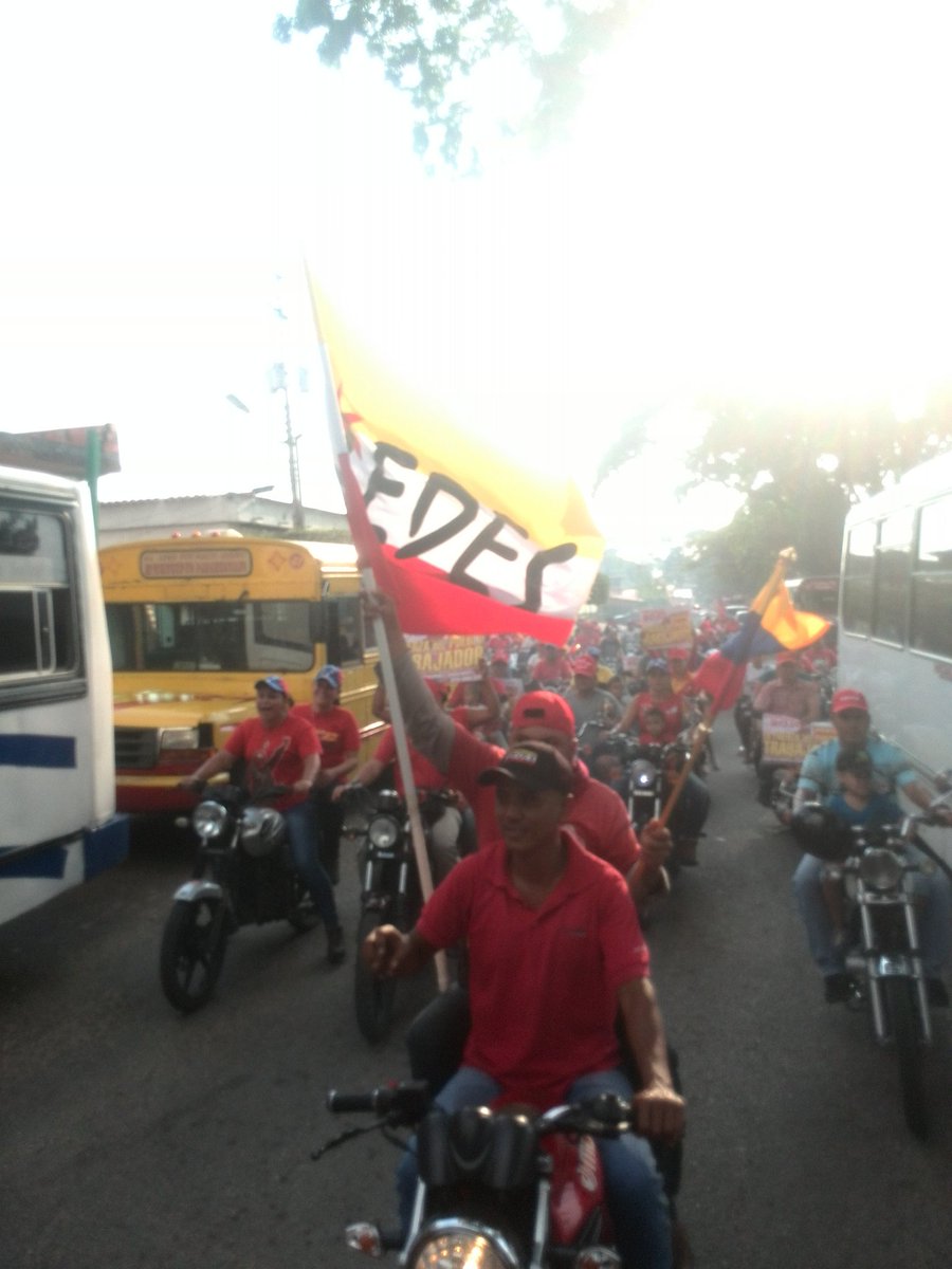 GERSON_ROJ's tweet photo. @PartidoREDES Gran demostración n el cierre d campaña d Panamericano @jsanguinocard @VielmaEsTachira @todasconvielma https://t.co/cBn3Fpz1bj