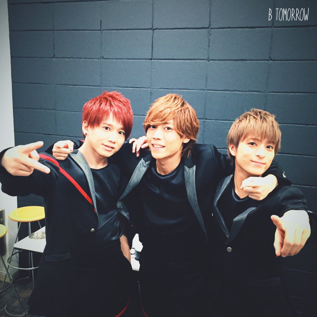 Da Ice Staff 今日da Iceは雑誌やwebの取材日でした そして今日は Every Season の情報が更に公開されましたので是非チェックして下さい T Co Wzdwbhwsbt 1日の終わりに3人で記念撮影 T Co Ufgsiobro0