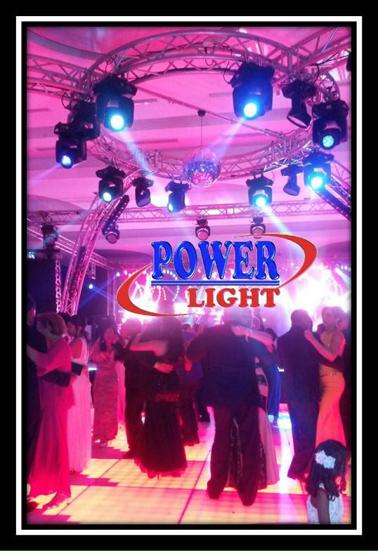 Estructura en el area de la pista de baile al estilo disco. Les gusta?