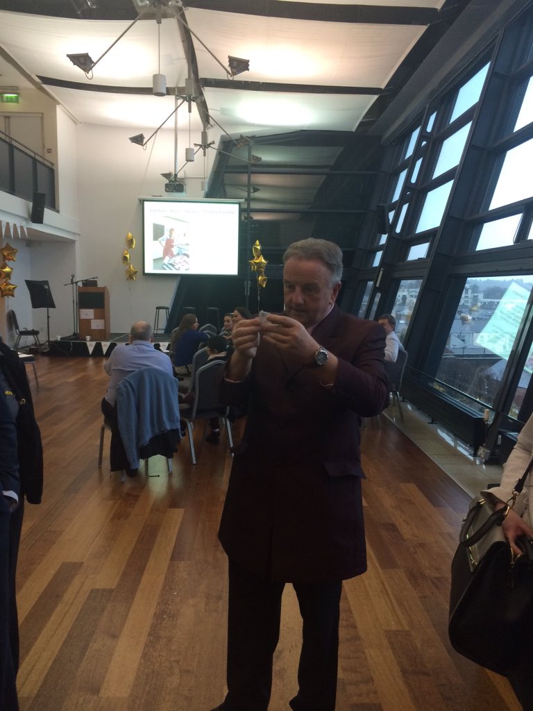 AileenM2015's tweet photo. #prideofcentra - Making €20 disappear https://t.co/Y35xaUmKrf