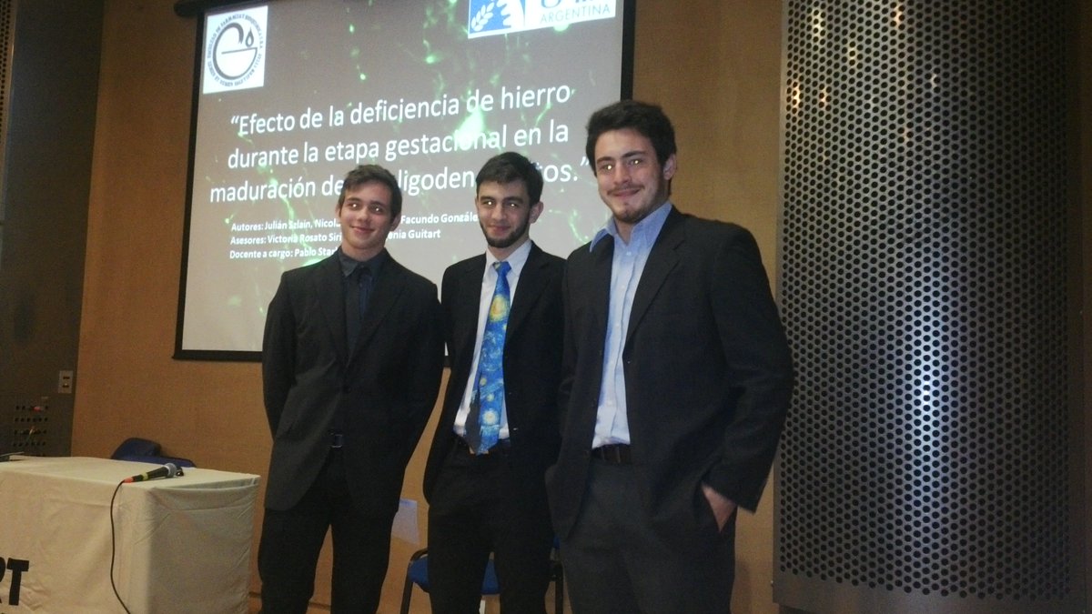 quimicaort's tweet photo. Cierran Szlain, González y Pomeraniec, acompañados por la investigadora Rosato Siri #ColoquiosQuimica FELICITACIONES https://t.co/uc9huQTGVN
