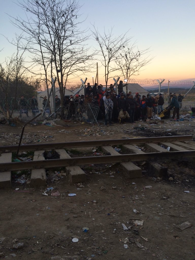 __ChrisMorris__'s tweet image. Still stalemate at #Greek #Macedonian border. Gk police give migrants who are not allowed across 3 days to leave