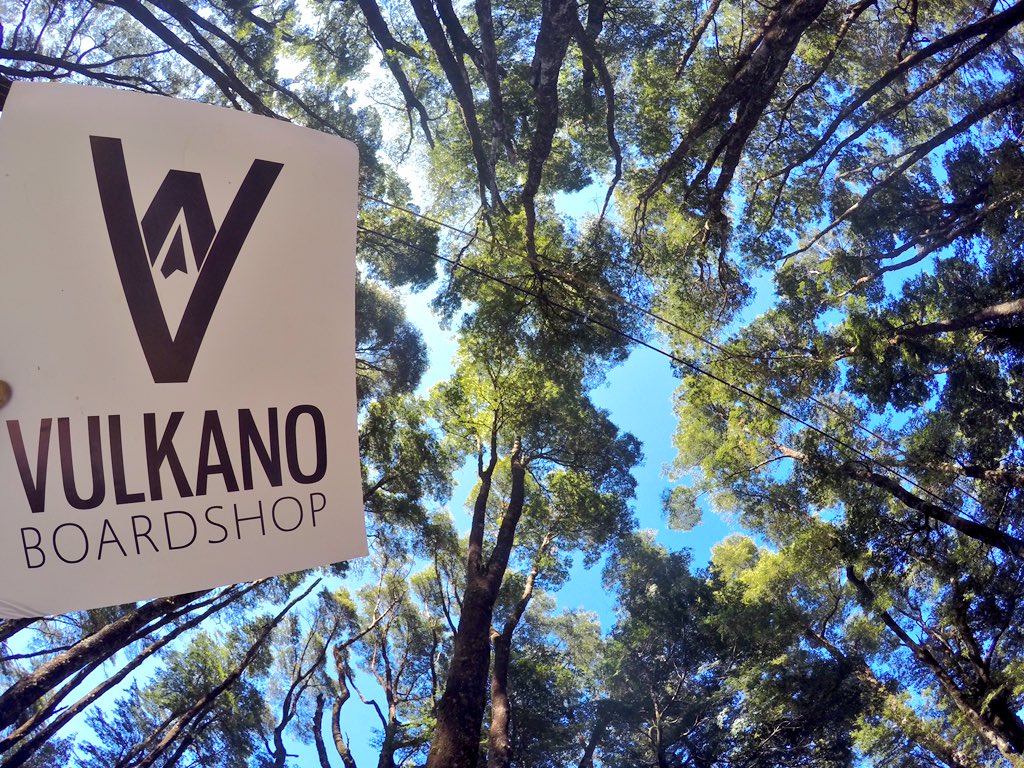 VulkanoB's tweet photo. El mejor equipamiento y ropa lifestyle en #puertovaras para este verano!, visítanos en Santa Rosa 575, local 3 https://t.co/nmRevKf9OZ