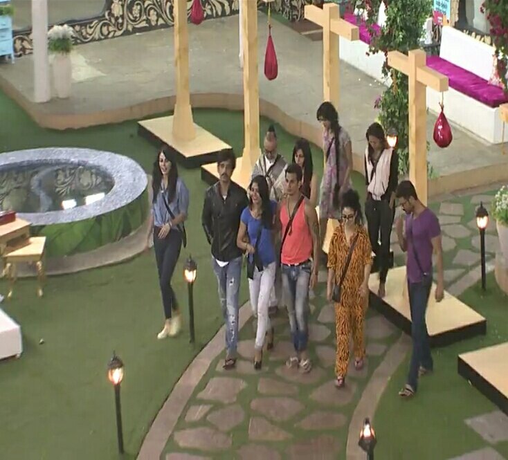 Maryam_MD2's tweet photo. @SubhamitraSen ur Last day!!!Wanna see u all together after BB9 also❤👌..#Prince #Kishwer #Suyash https://t.co/c5zIXDjkq6