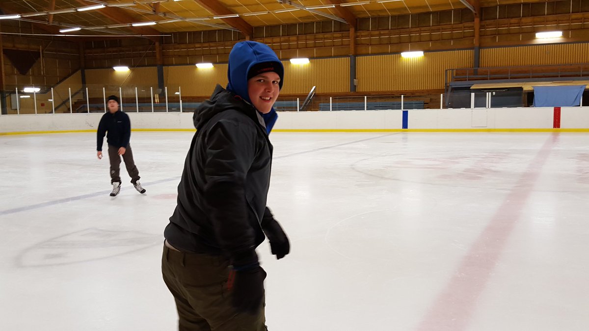 trainprestige's tweet photo. Outdoor cooking, ice skating and a message home..ahhhhhhhh.
@eispossible @EUErasmusPlus 
#arvidsjaur #sweden https://t.co/fYzWd2lQsS