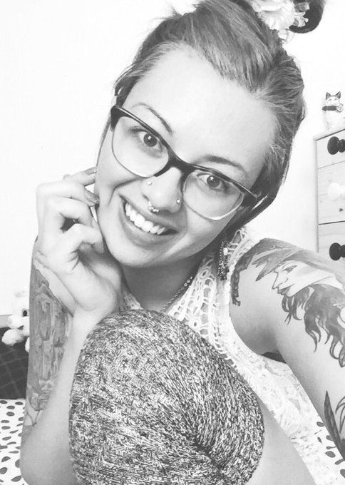 Have a good day everyone! ❄️✨🐶💕 https://t.co/xaf1zvRL3d