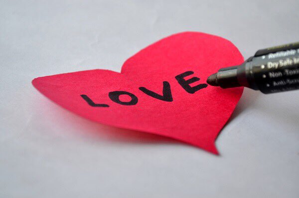 wh_it tweet picture