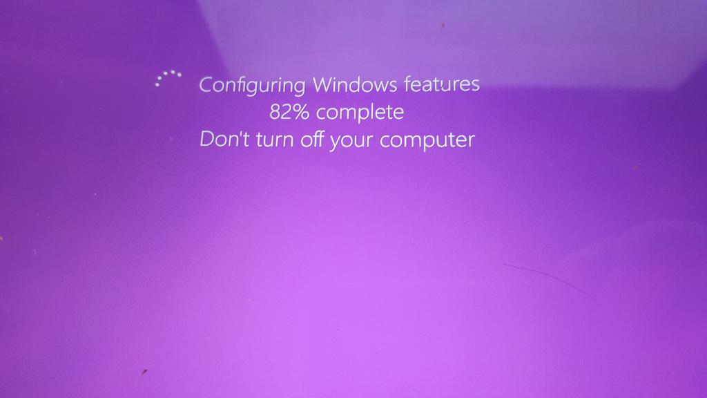 WishartJames's tweet image. This is so annoying. Happens alot with my #SurfacePro2 #Microsoft  @MicrosoftHelps