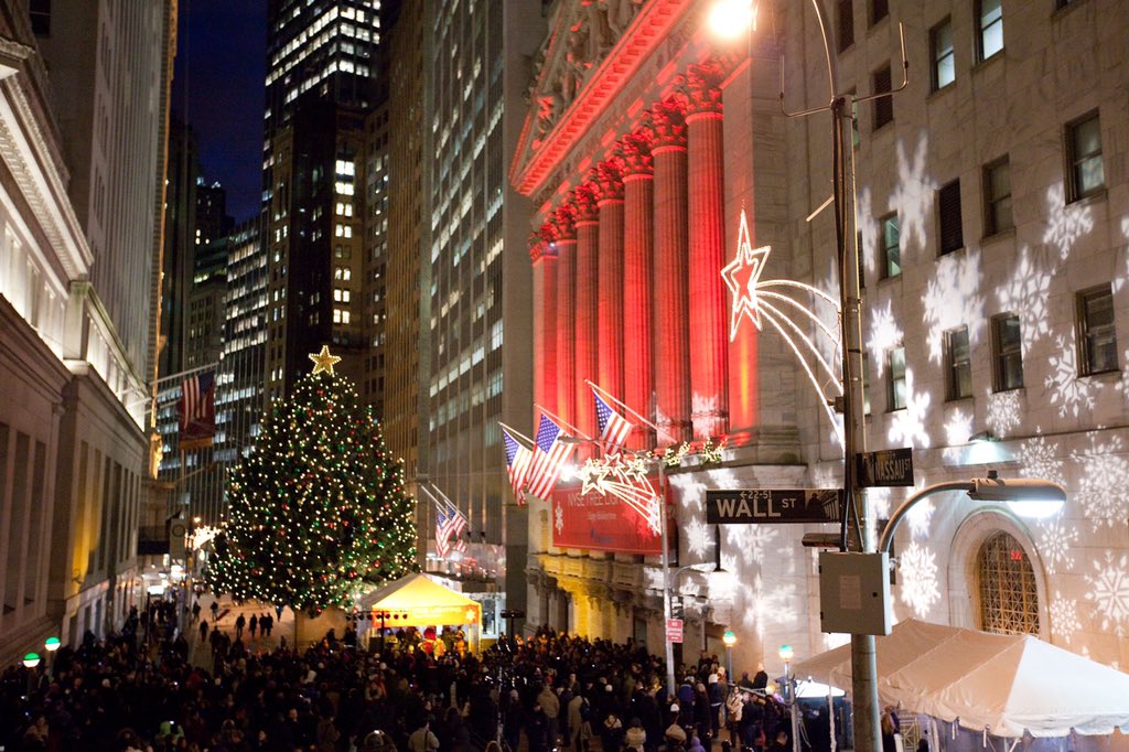 jazzagenyc's tweet photo. @MADreamland will ring the closing bell and perform at the tree lighting ceremony at @NYSE! #winter #christmas https://t.co/vOU1WPPKYp