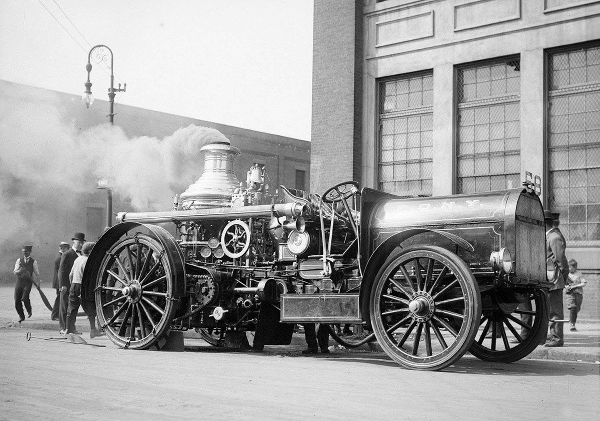 NotableHistory's tweet photo. A real steam punk NYC Fire Department fire engine at 12th Avenue and 56th Street. https://t.co/7nq99f1t8P