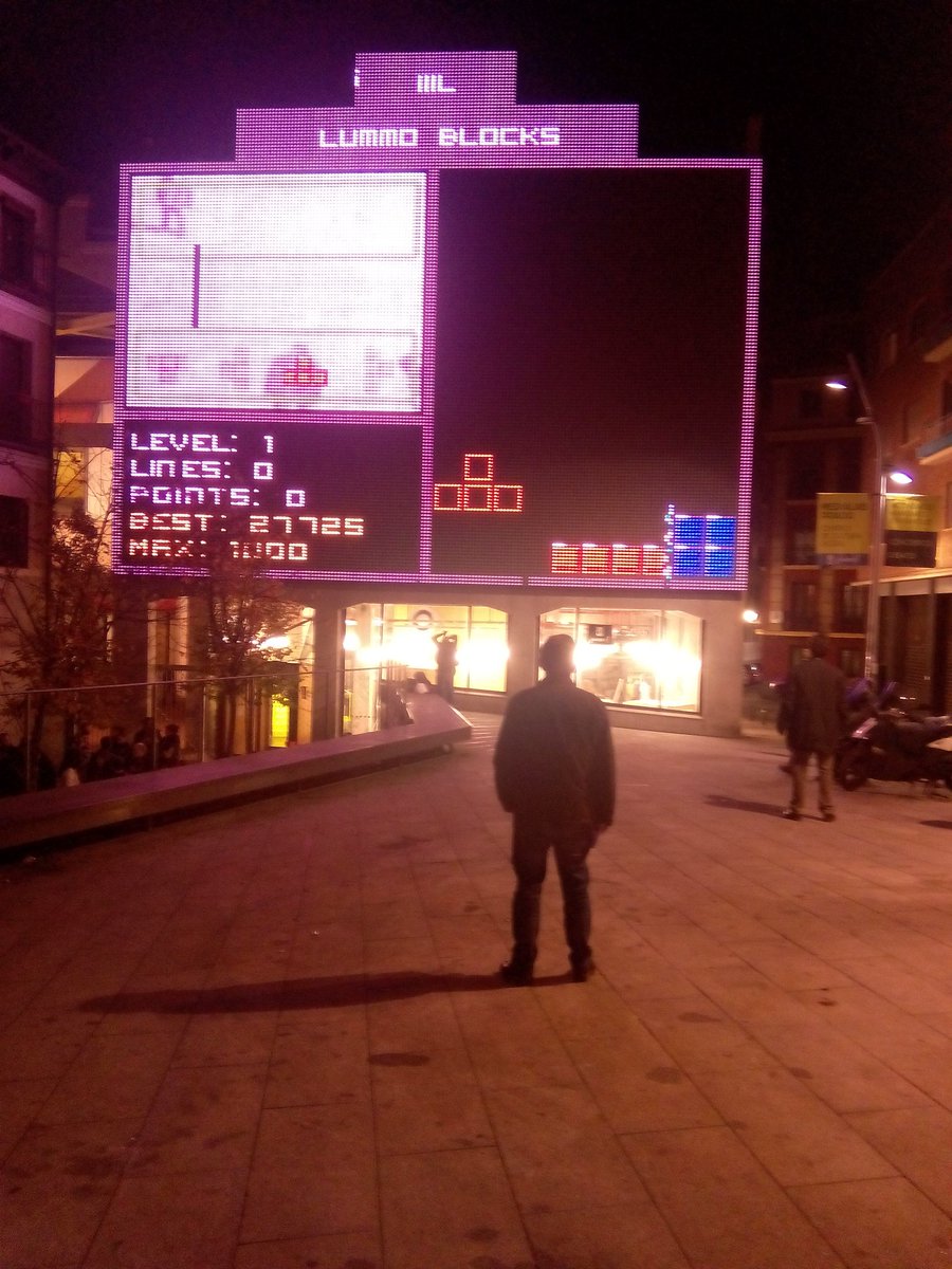 jclizarbe's tweet photo. Enrique y Pedro del #gutenberg3d jugando al tetris en @medialabprado https://t.co/cbODQUTT54